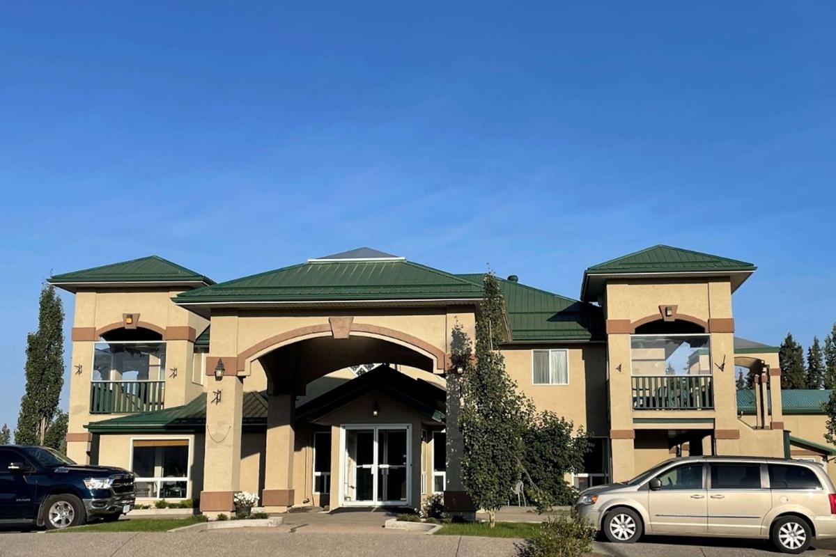 White Wolf Inn Hinton Exterior foto